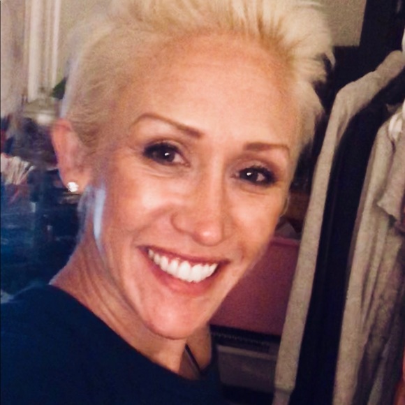 Meet your Posher, Tina - Picture 1 of 1